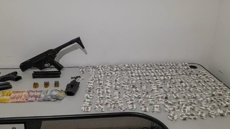 BARBEIRO É PRESO COM DROGAS E ARMAS NO INTERIOR DE SP APÓS DENÚNCIA ANÔNIMA