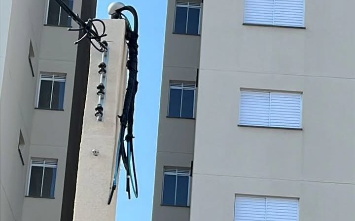 FAMÍLIAS COBRAM ENEL POR FALTA DE ENERGIA EM PRÉDIOS PRONTOS E AINDA NÃO ENTREGUES NO JARDIM DO LAGO