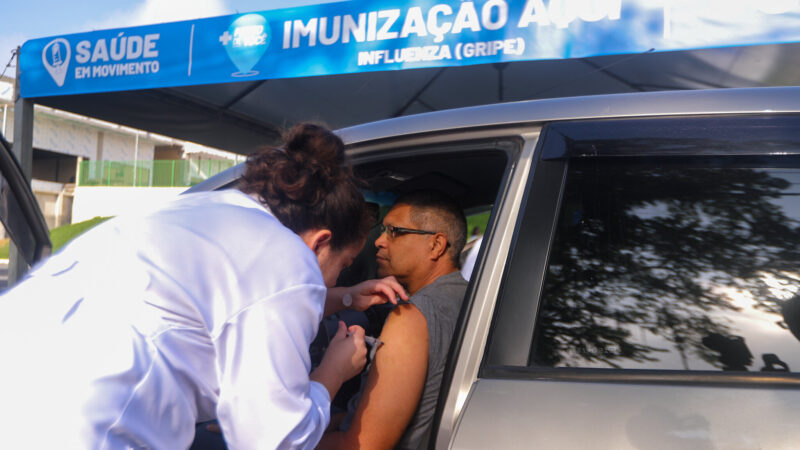 MAIS DE MIL PESSOAS SÃO VACINADAS CONTRA GRIPE EM GUARAREMA