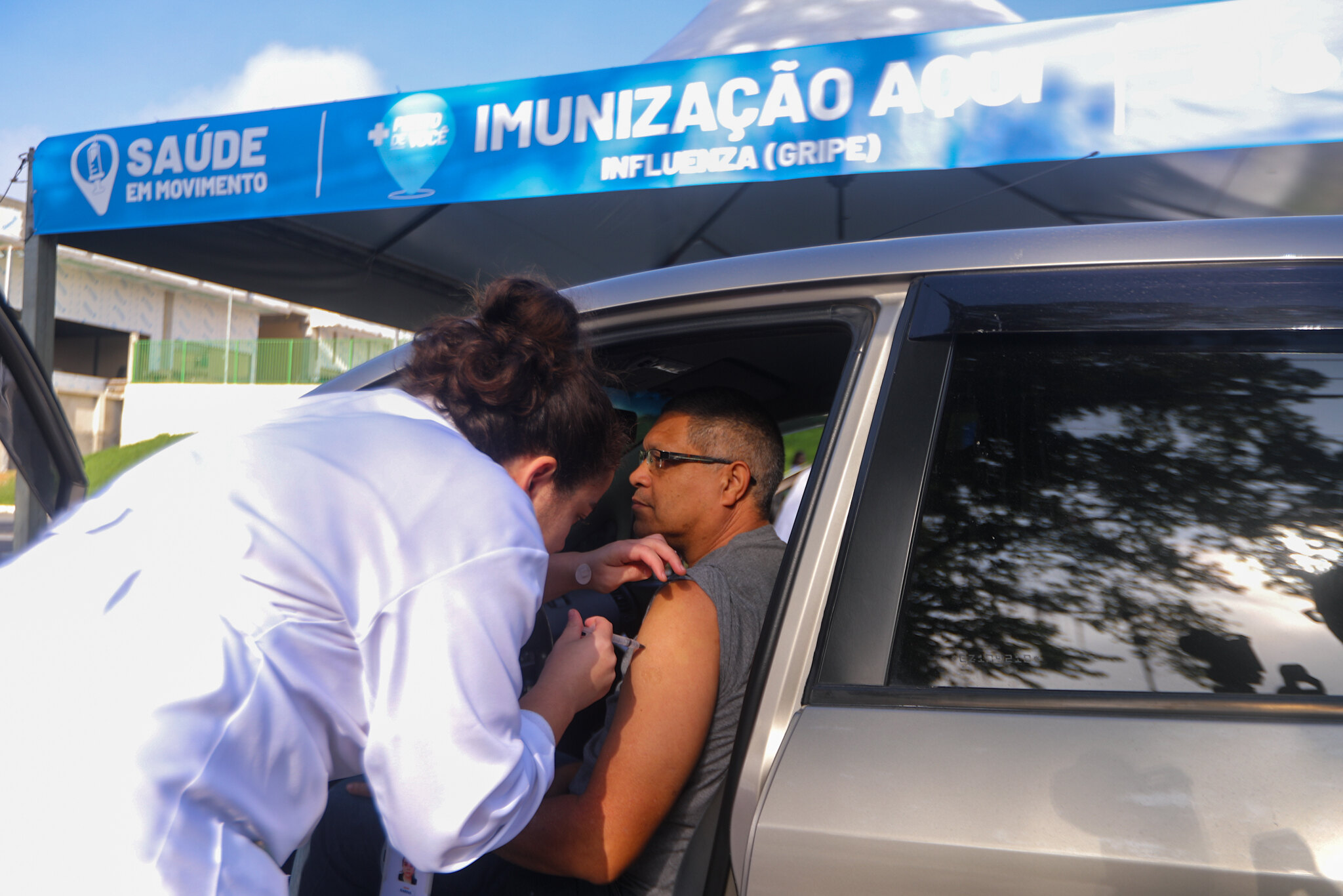 MAIS DE MIL PESSOAS SÃO VACINADAS CONTRA GRIPE EM GUARAREMA