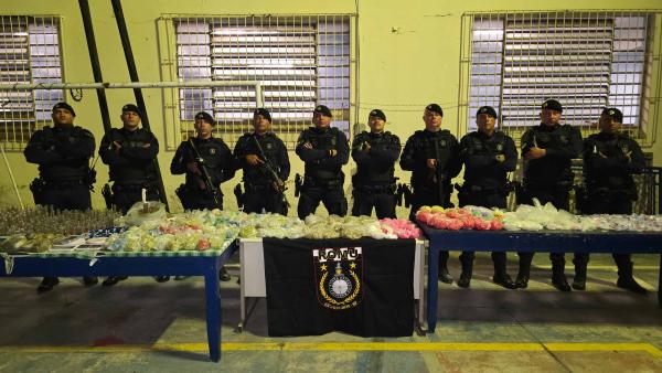 POLICIAMENTO MUNICIPAL DE GUARULHOS APREENDE 45,5KG DE DROGAS NA VILA RIO DE JANEIRO