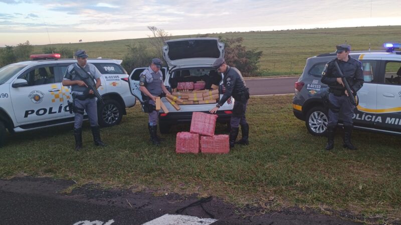 POLÍCIA APREENDE MAIS DE 840KG DE MACONHA EM RODOVIA NO INTERIOR DE SP