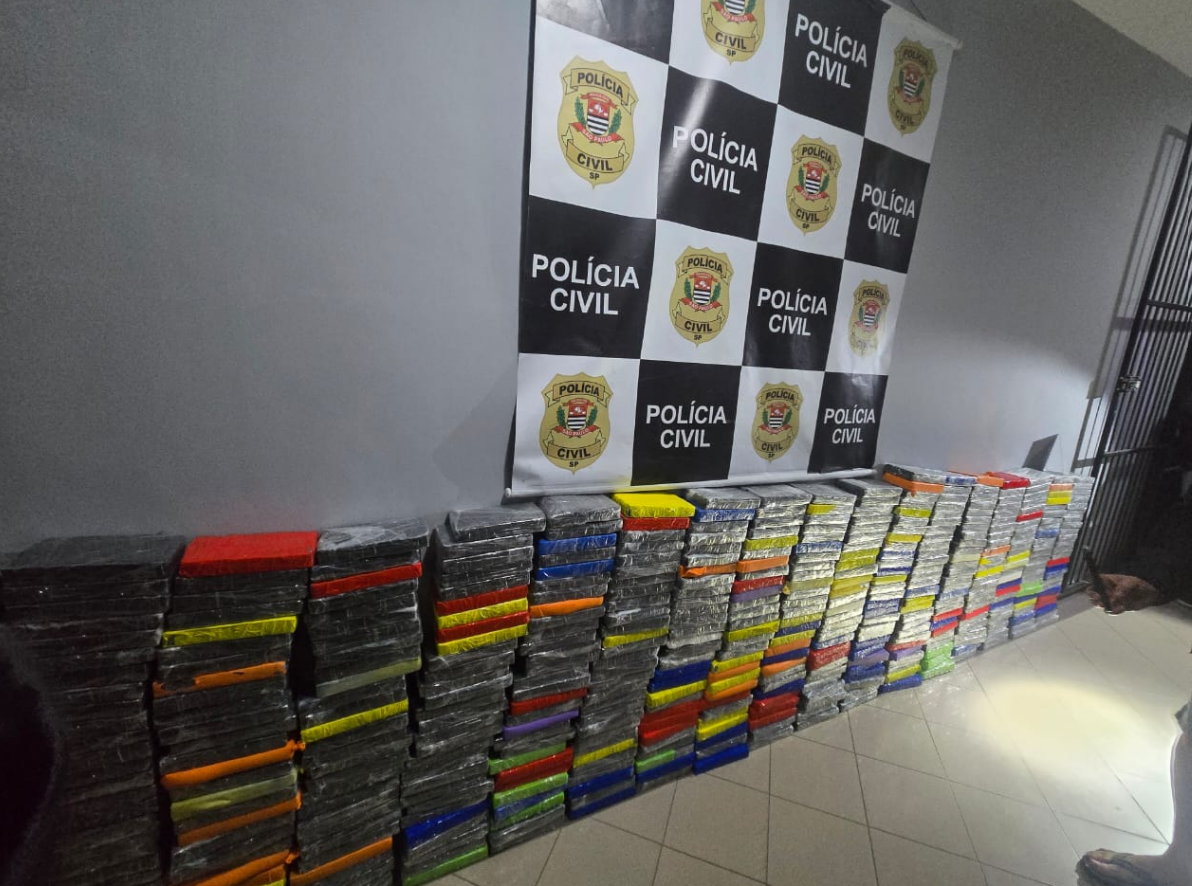 POLÍCIA CIVIL APREENDE MAIS DE MEIA TONELADA DE COCAÍNA NO LITORAL NORTE DE SP