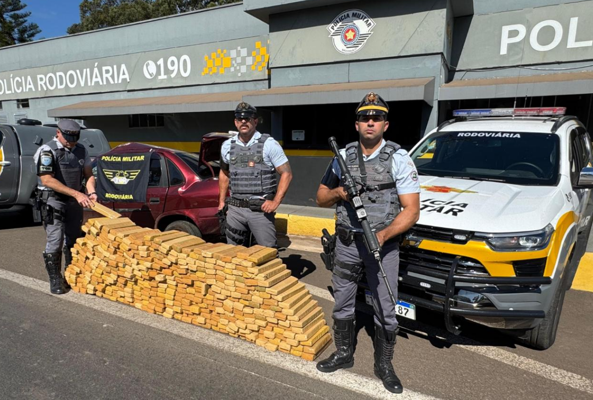 POLÍCIA MILITAR RODOVIÁRIA APREENDE 436 QUILOS DE MACONHA E DETÉM DOIS SUSPEITOS EM PRESIDENTE PRUDENTE