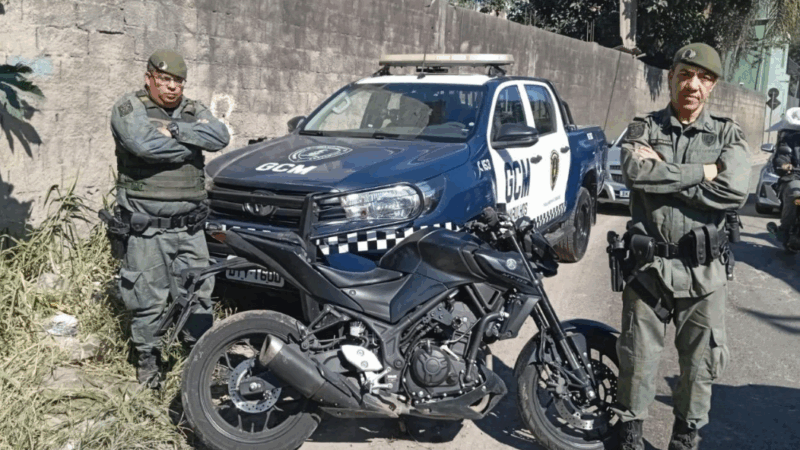 GCM DE GUARULHOS RECUPERA MOTOCICLETA ROUBADA MOMENTOS APÓS ASSALTO PRÓXIMO AO SHOPPING INTERNACIONAL