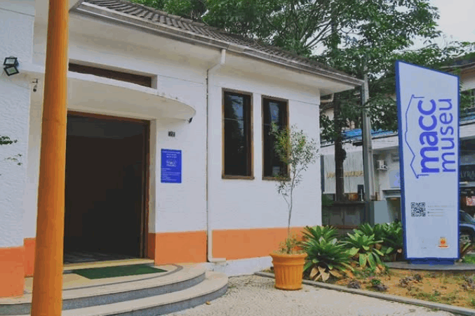 MUSEU DE ARTE E CULTURA DE CARAGUATATUBA INAUGURA TRÊS NOVAS EXPOSIÇÕES NESTA TERÇA-FEIRA (1/7)