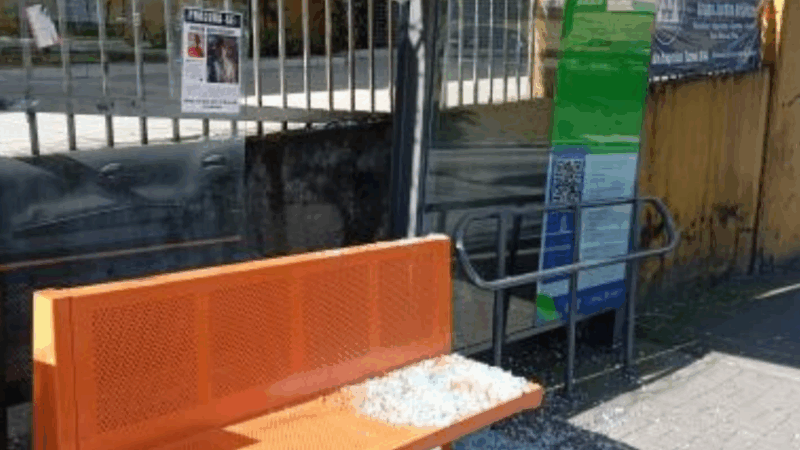 PONTO DE ÔNIBUS É VANDALIZADO NA AV. LUIZ PEQUINI; QUATRO CASOS REGISTRADOS NO FINAL DE SEMANA EM SÃO BERNARDO