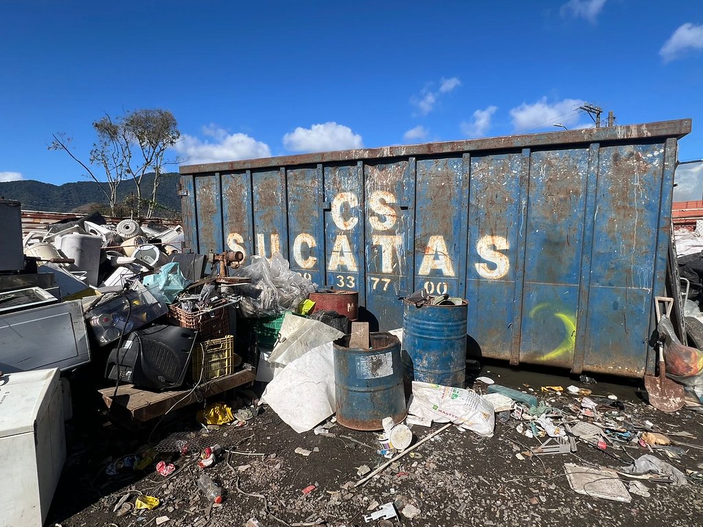 OPERAÇÃO EM CARAGUATATUBA APREENDE 400 KG DE METAIS FURTADOS E INTERDITA QUATRO DEPÓSITOS