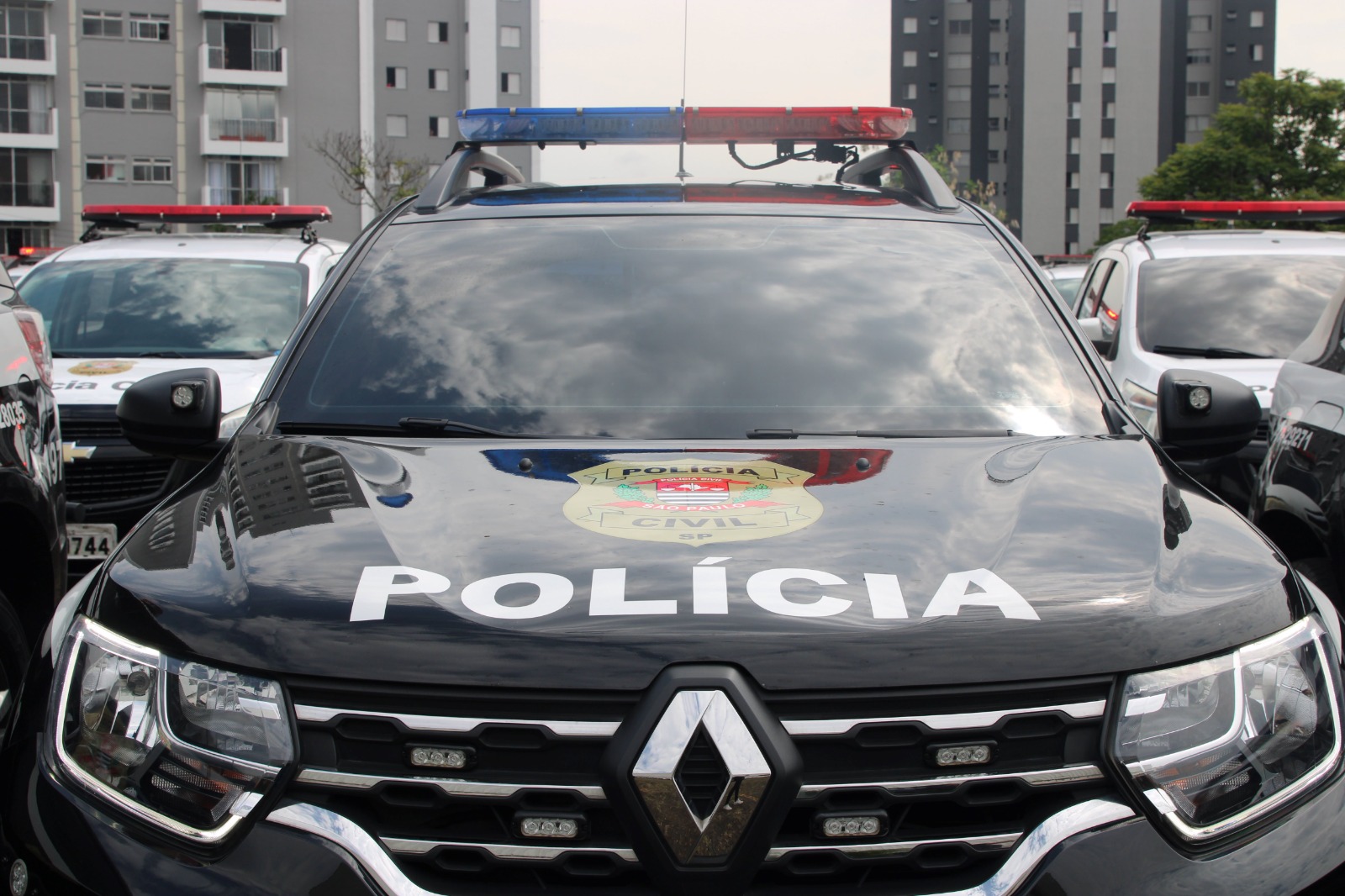 POLÍCIA CIVIL PRENDE SETE ENVOLVIDOS COM TRÁFICO DE DROGAS EM PINDAMONHANGABA