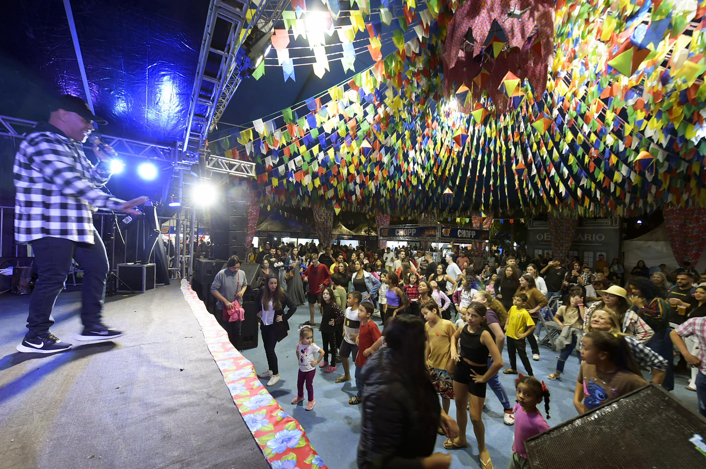 ARRAIAL GUARULHOS 2025 MOVIMENTA A CIDADE E JÁ RECEBE MEIO MILHÃO DE VISITANTES