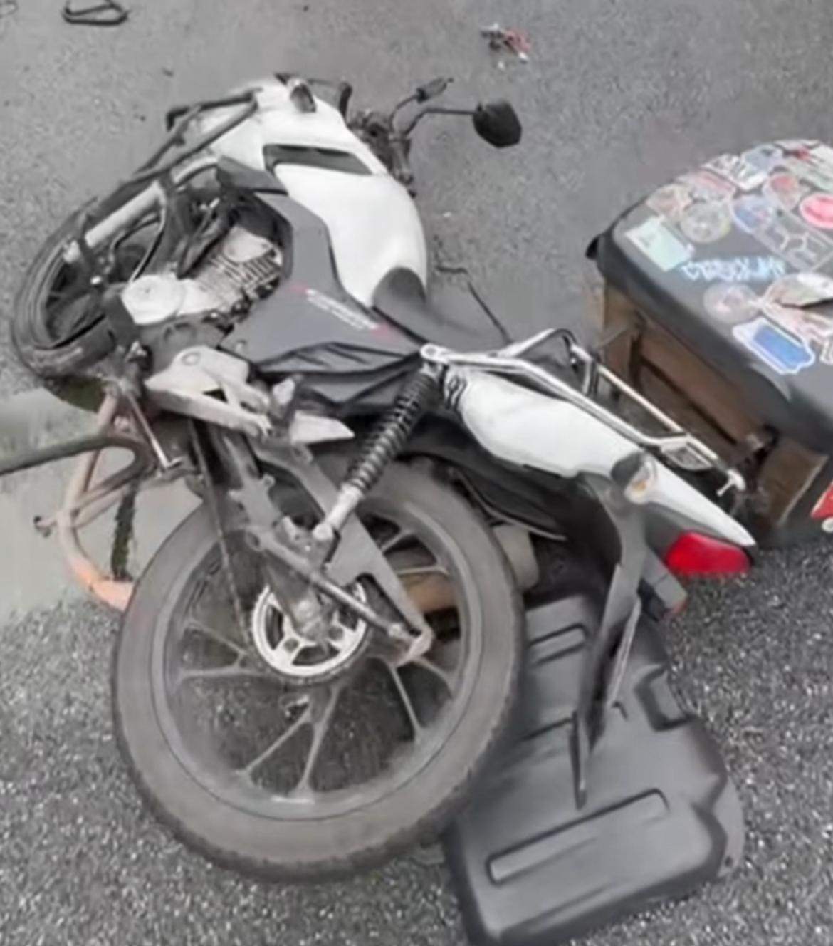 MOTOCICLISTA MORRE EM ACIDENTE COM CARRETA NA RODOVIA DOS IMIGRANTES, EM SÃO BERNARDO