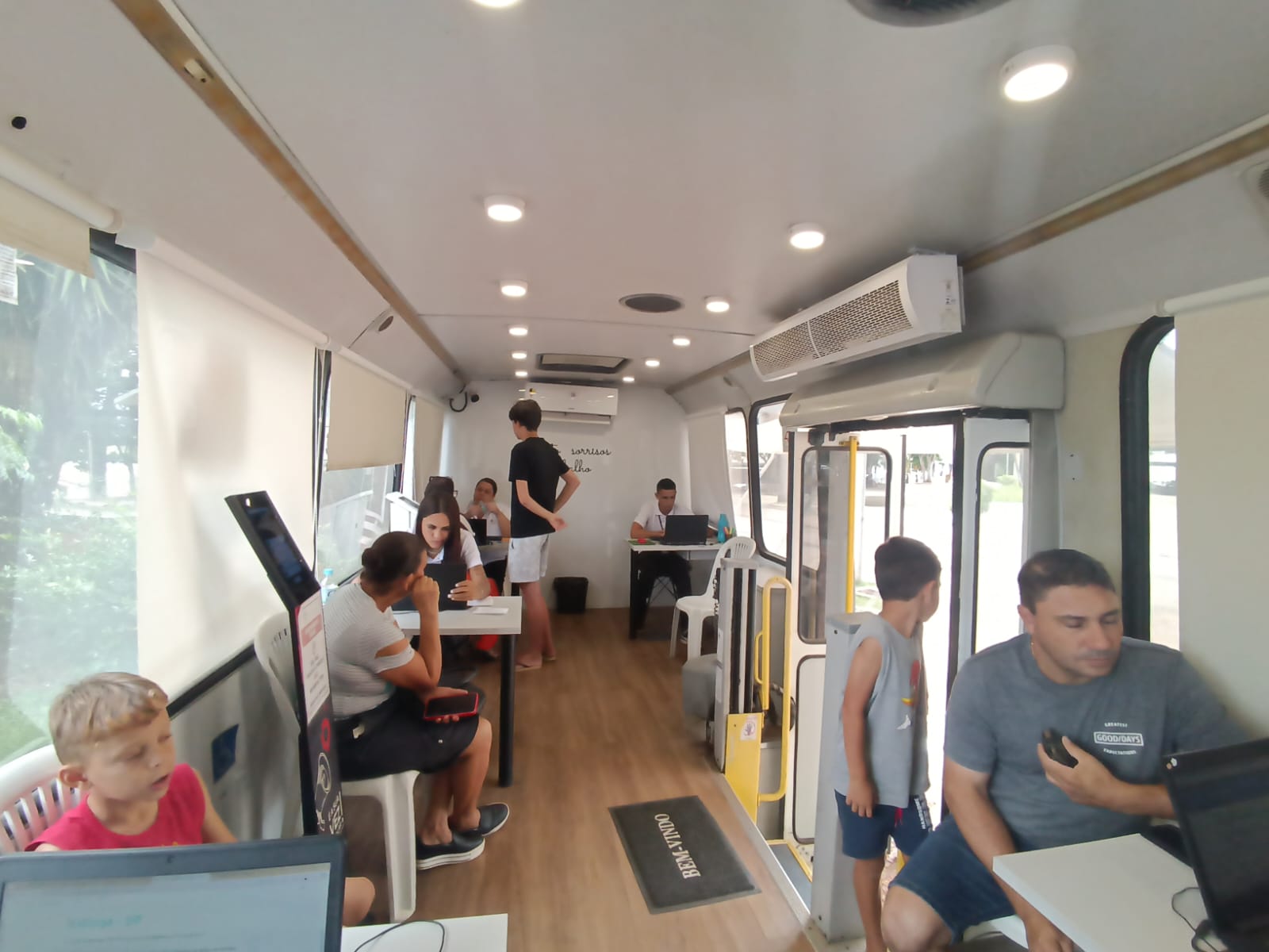 CIDADANIA ITINERANTE LEVA SERVIÇOS GRATUITOS A MUNICÍPIOS DO INTERIOR E À GRANDE SP