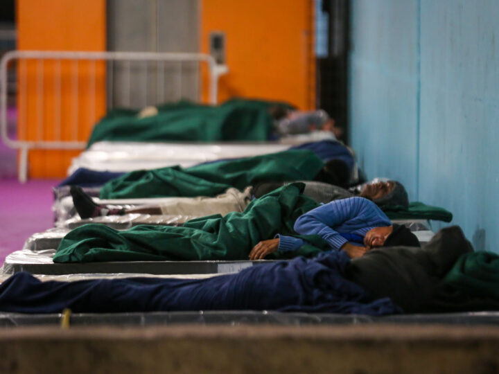 GOVERNO DE SÃO PAULO ATIVA ABRIGO EMERGENCIAL NA ESTAÇÃO PEDRO II PARA ENFRENTAR FRIO INTENSO
