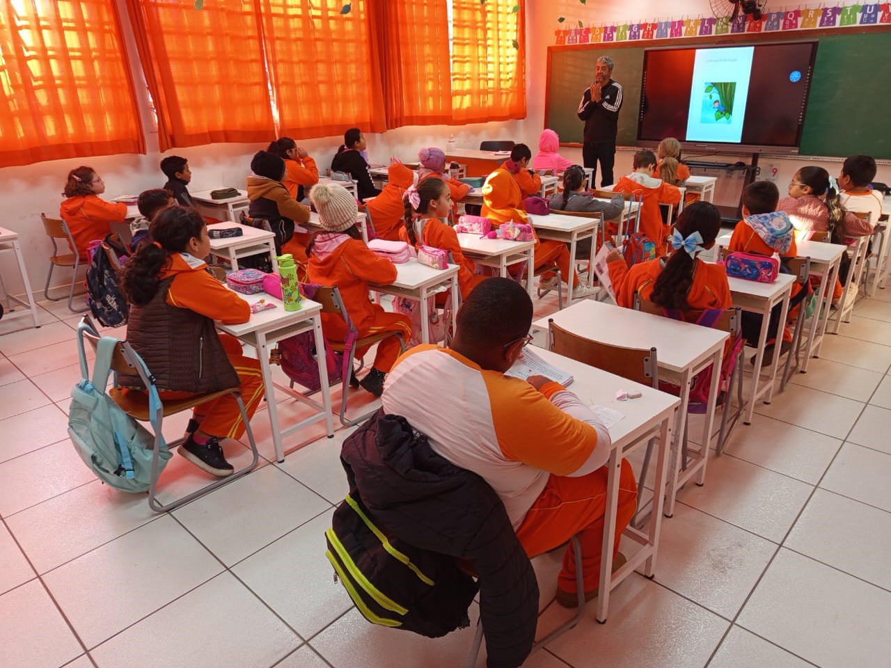 ALUNOS DE GUARAREMA PRODUZEM LIVRO COLETIVO NO PROJETO “CONTOS INFANTIS”
