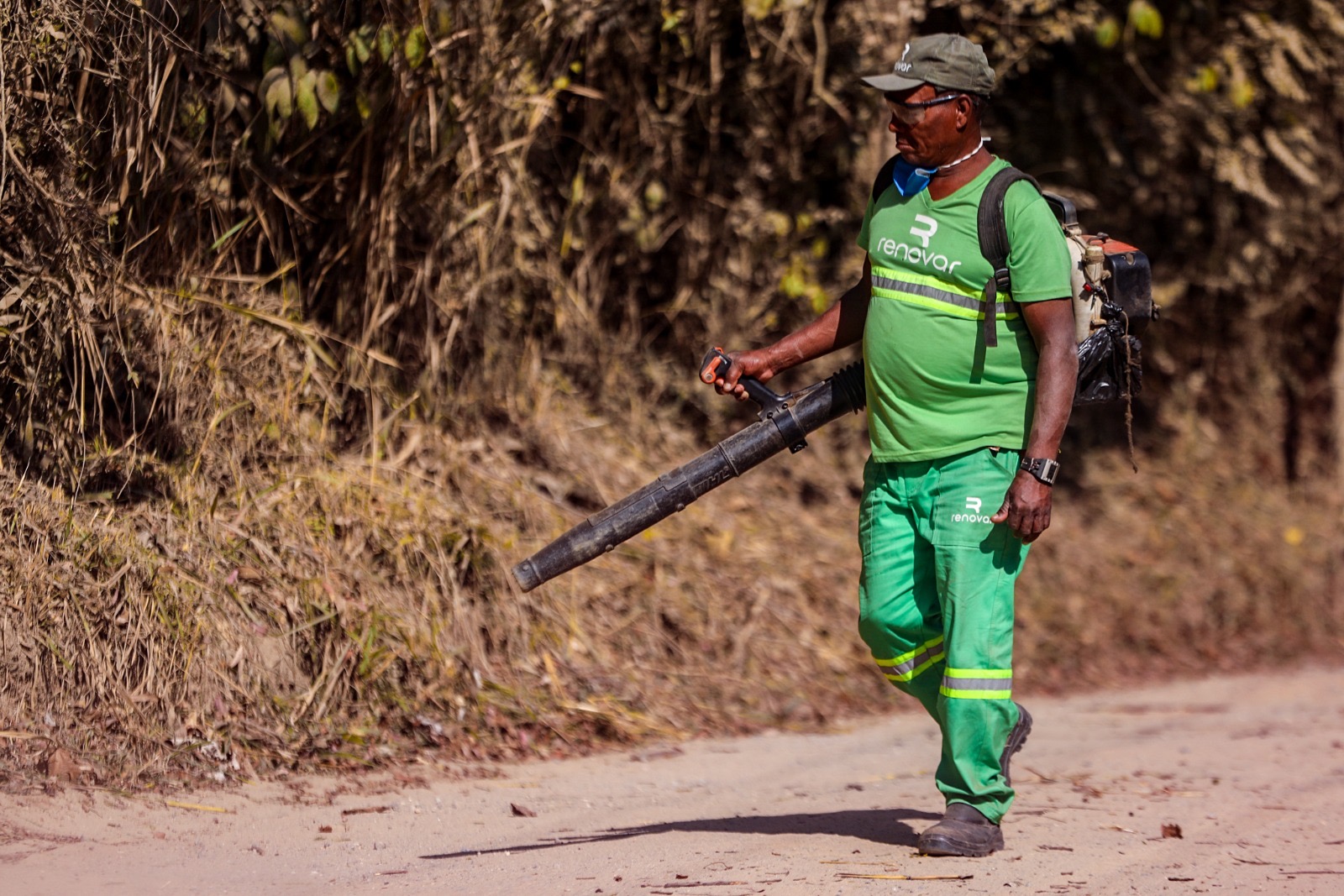 GUARAREMA INTENSIFICA AÇÕES DE ZELADORIA EM BAIRROS DA CIDADE