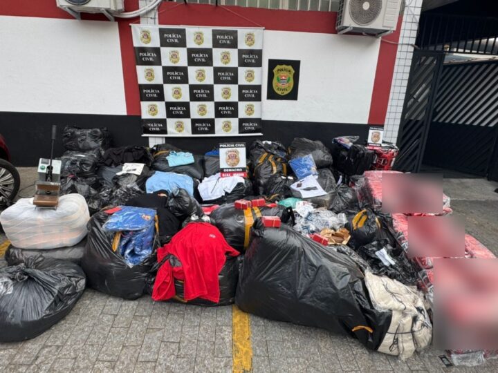 POLÍCIA CIVIL DESMONTA DEPÓSITO CLANDESTINO COM ROUPAS E CAFÉ FALSIFICADOS NA MOOCA