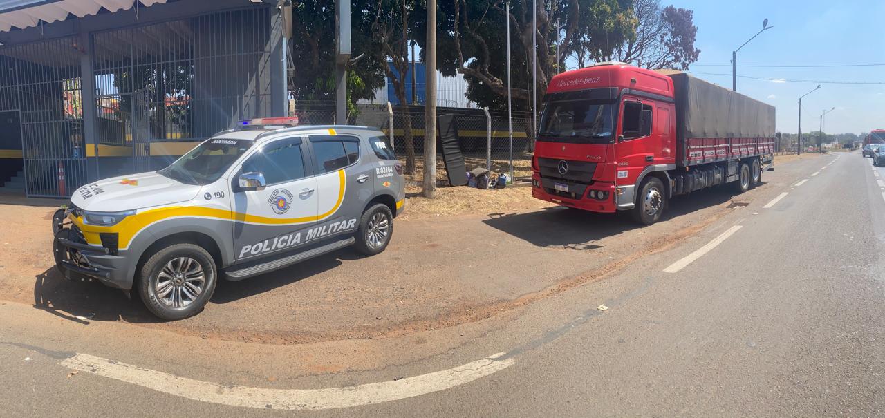 POLÍCIA APREENDE 407 KG DE COCAÍNA EM CAMINHÃO NA RODOVIA WASHINGTON LUÍS