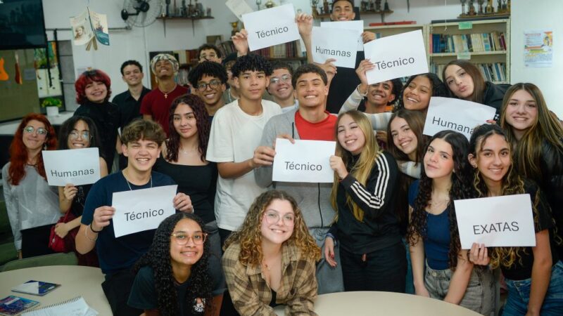 ESTUDANTES DA 1ª SÉRIE DO ENSINO MÉDIO DEVEM REGISTRAR ESCOLHA DE ITINERÁRIO FORMATIVO ATÉ SEXTA-FEIRA (19)