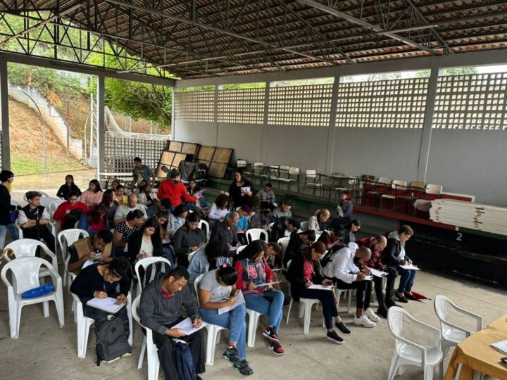CIC FERRAZ PROMOVE EXPOSIÇÃO CULTURAL E PALESTRA SOBRE APOSENTADORIAS