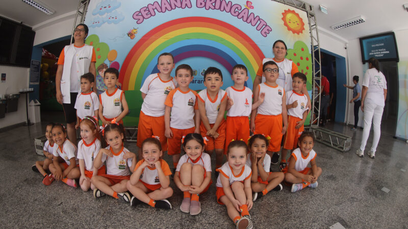 SEMANA BRINCANTE ANIMA CRIANÇAS DA REDE MUNICIPAL NO ANIVERSÁRIO DE GUARAREMA