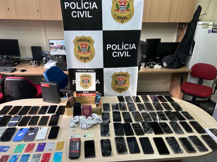 POLÍCIA CIVIL DESARTICULA CENTRAL CLANDESTINA DE CELULARES ROUBADOS NA BARRA FUNDA