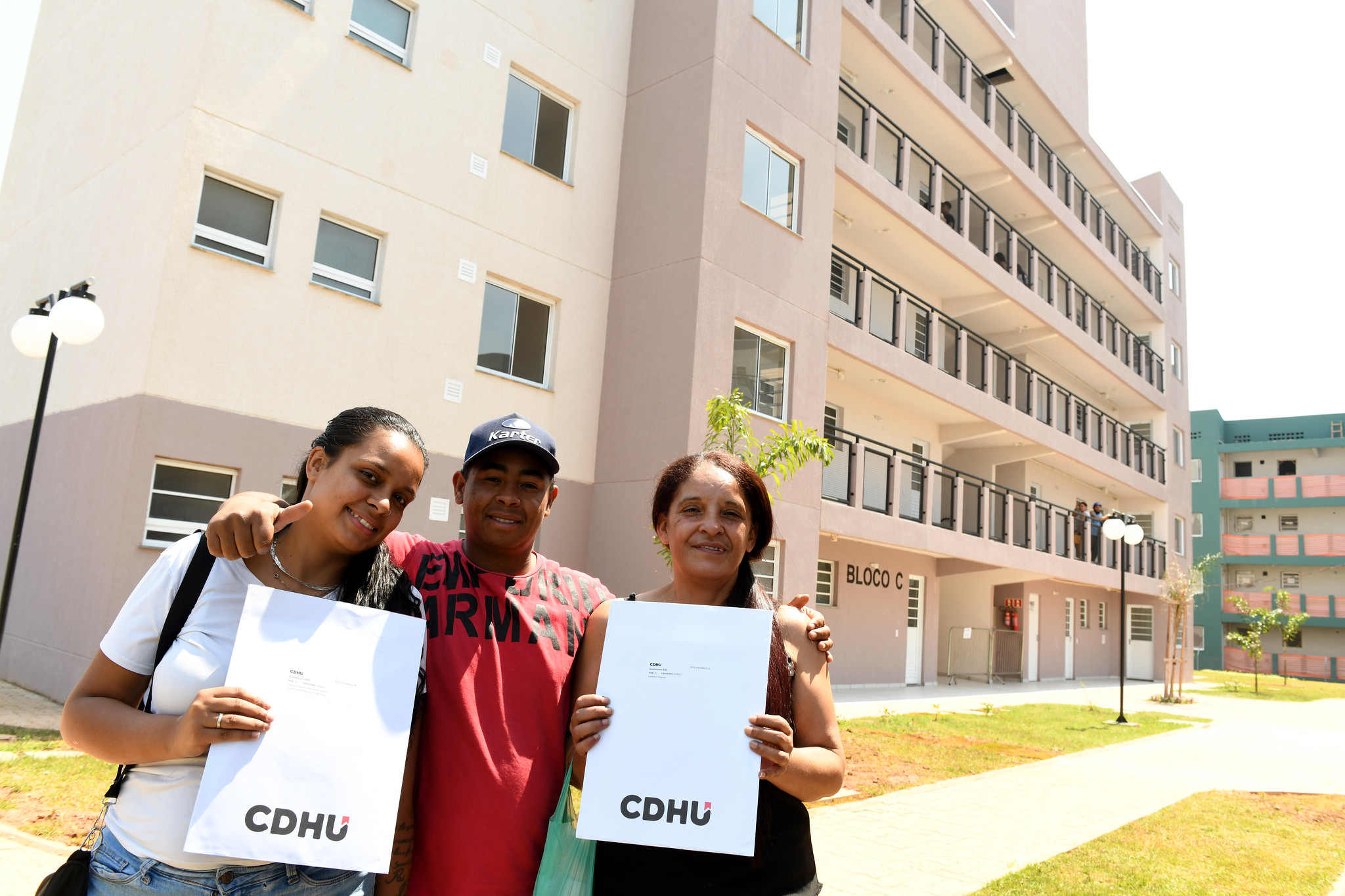 GOVERNO DE SP ENTREGA 98 APARTAMENTOS NA ZONA LESTE E ANUNCIA CONSTRUÇÃO DE CENTRO ESPORTIVO