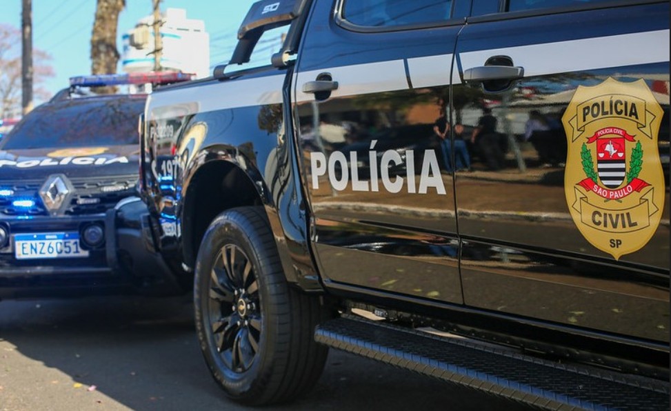 POLÍCIA MILITAR PRENDE DOIS HOMENS E APREENDE MAIS DE 1,4 MIL PORÇÕES DE DROGAS EM SOROCABA