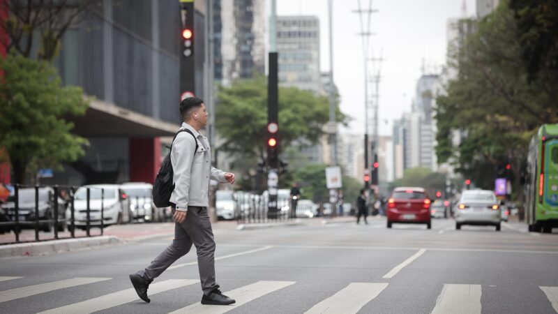 FRENTE FRIA MANTÉM TEMPO SECO E TEMPERATURAS BAIXAS NESTA TERÇA (21)