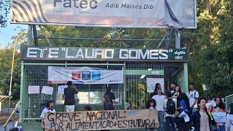 ALUNOS DA ETEC LAURO GOMES ADEREM À GREVE NACIONAL NA TARDE DESTA QUARTA-FEIRA