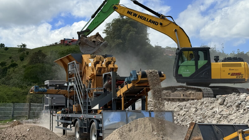 SUSTENTABILIDADE EM GUARAREMA: ENTULHO DE DEMOLIÇÃO VIRA CASCALHO PARA ESTRADAS RURAIS