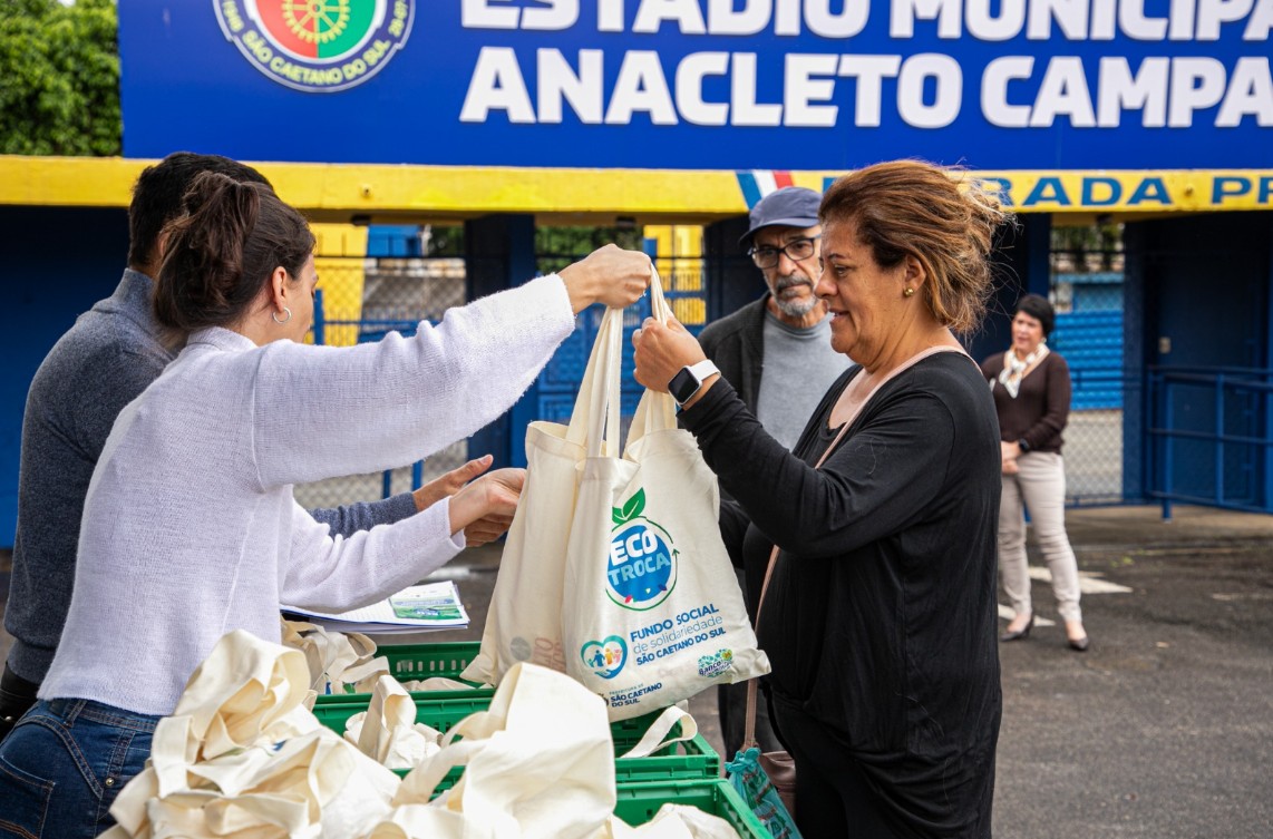 ECOTROCA: PROGRAMA DA PREFEITURA DE SÃO CAETANO SUPERA 7,8 TONELADAS DE ALIMENTOS COM TROCA POR RECICLÁVEIS