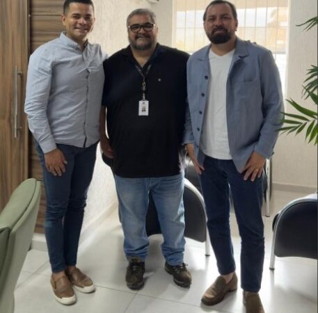 ILHABELA SOLICITA AO ESTADO A IMPLANTAÇÃO DE ENSINO MÉDIO EM COMUNIDADES TRADICIONAIS