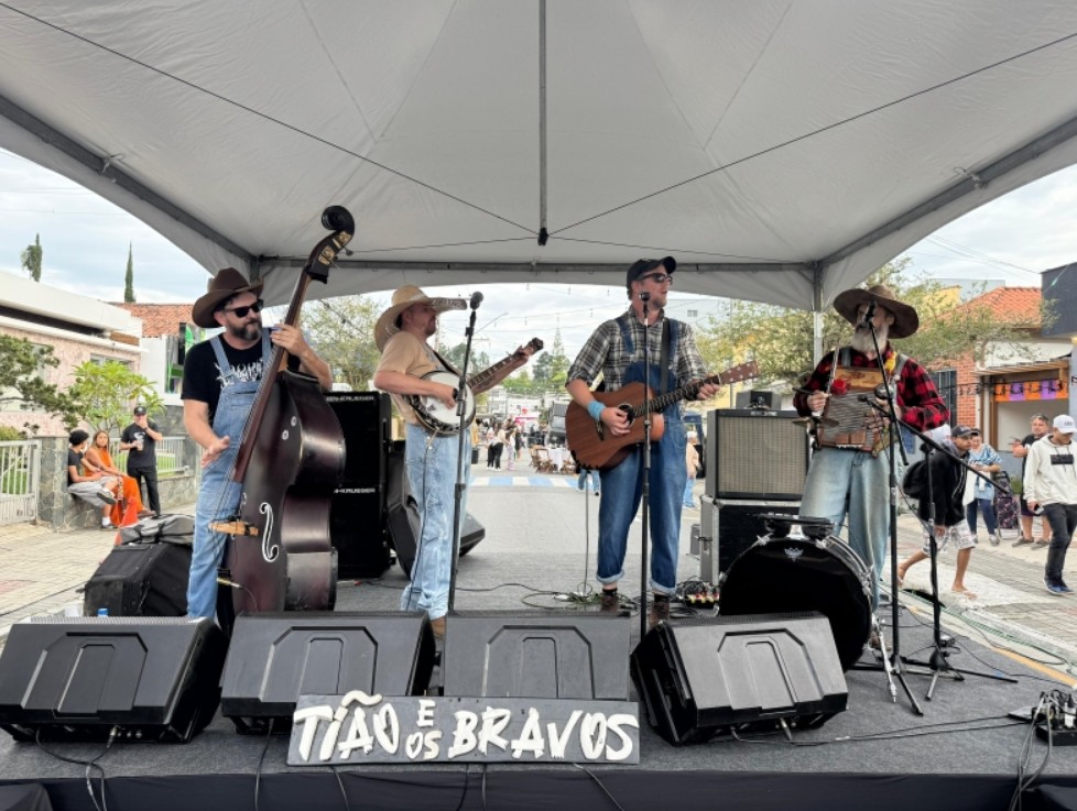 1ª EDIÇÃO DO “COMIDA DE RUA” ATRAI MAIS DE 3 MIL PESSOAS E SE CONSOLIDA COMO NOVO ATRATIVO EM RIBEIRÃO PIRES