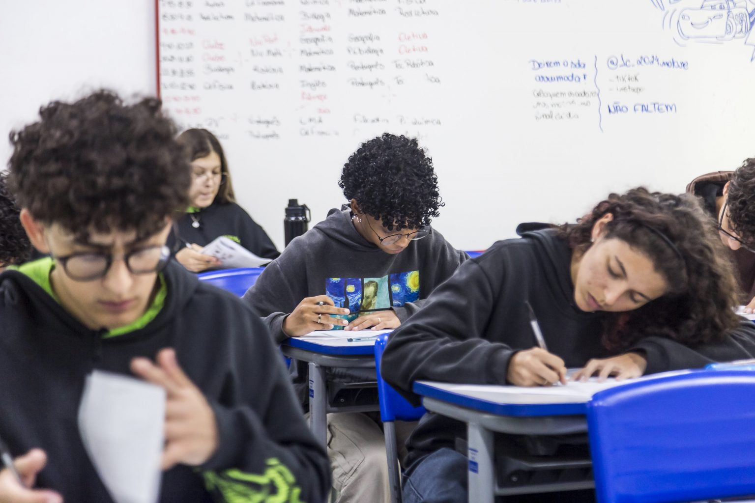 SEDUC-SP INICIA APLICAÇÃO DO PROVÃO PAULISTA SERIADO PARA ESTUDANTES DA 3ª SÉRIE DO ENSINO MÉDIO