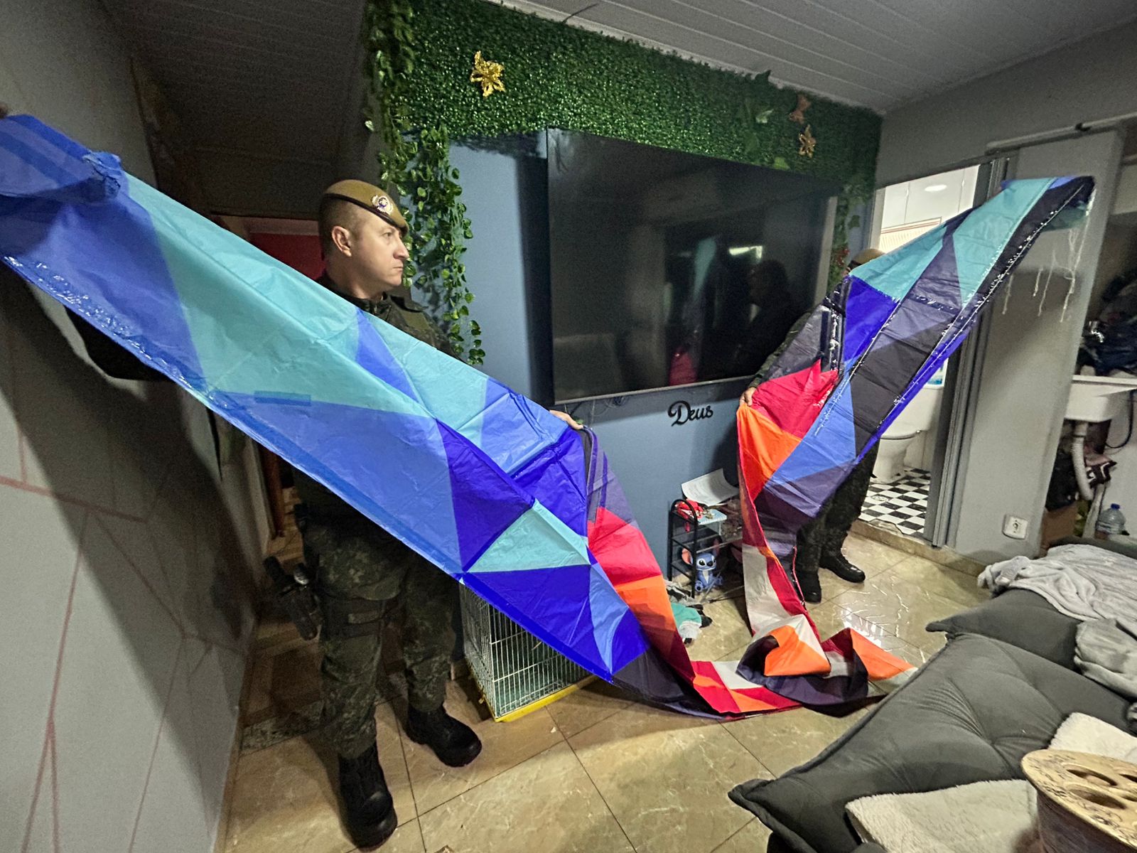 OPERAÇÃO “BANCADA” MIRA INFLUENCIADORES QUE PROMOVEM FABRICAÇÃO E SOLTURA ILEGAL DE BALÕES