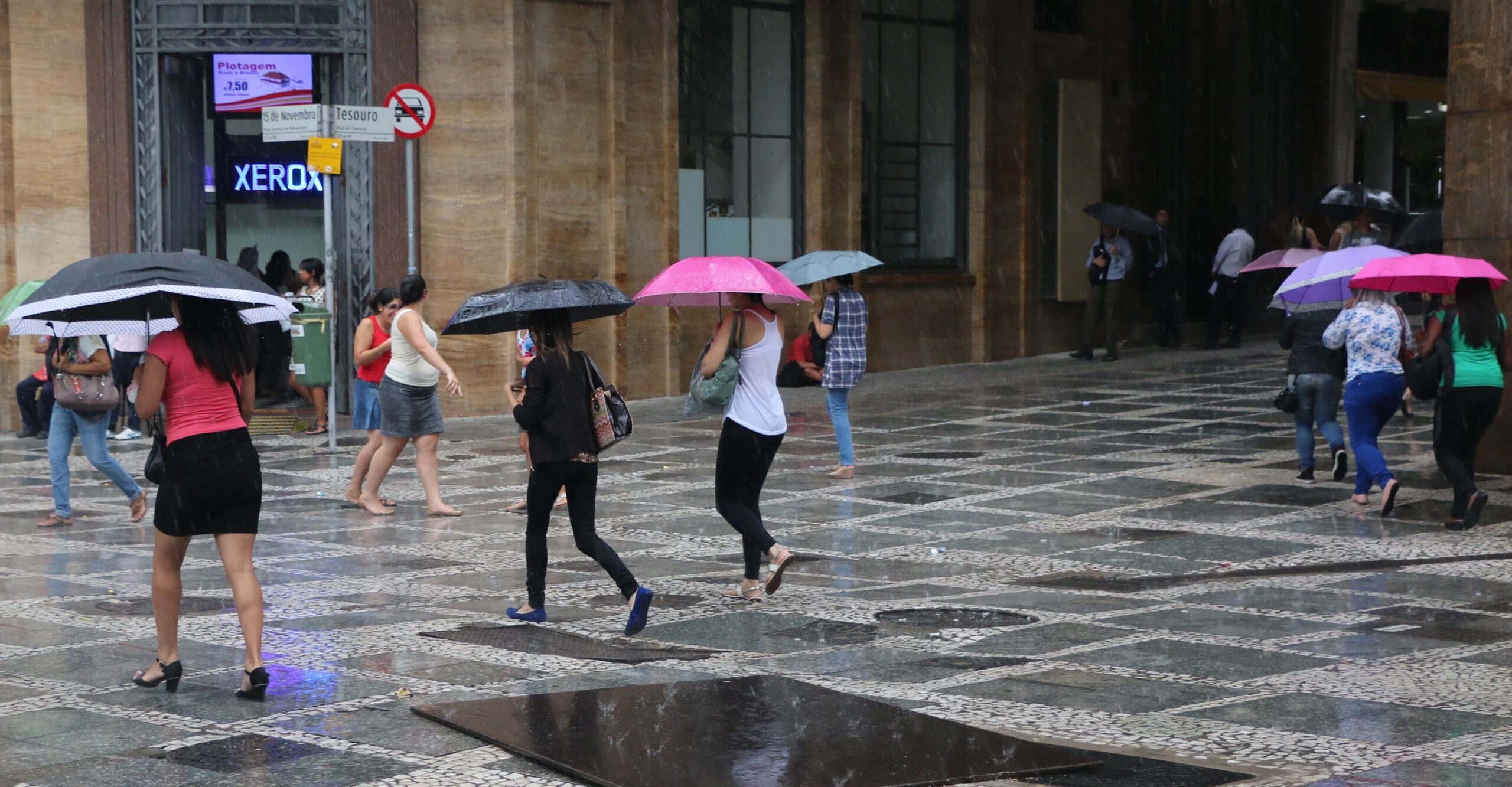 PREVISÃO DO TEMPO: TERÇA-FEIRA COM CHUVA E TEMPERATURAS AMENAS EM SÃO PAULO