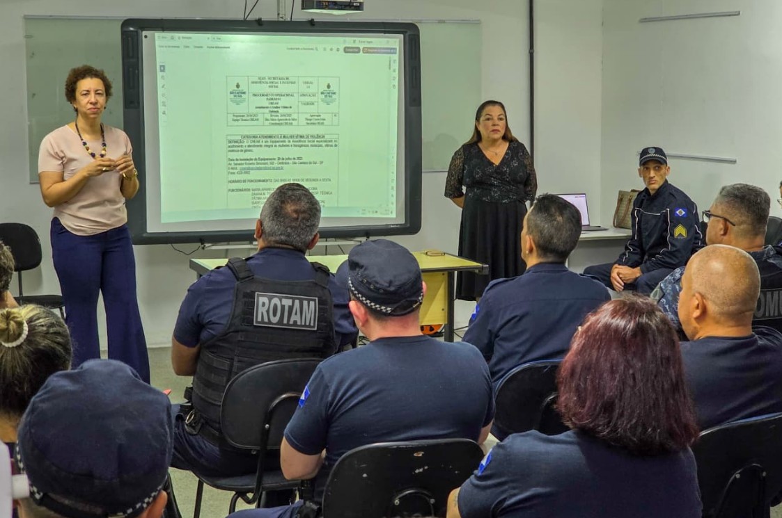 SÃO CAETANO: GCM RECEBE CAPACITAÇÃO PARA ATENDIMENTO E ENCAMINHAMENTO DE VÍTIMAS DE VIOLÊNCIA DOMÉSTICA