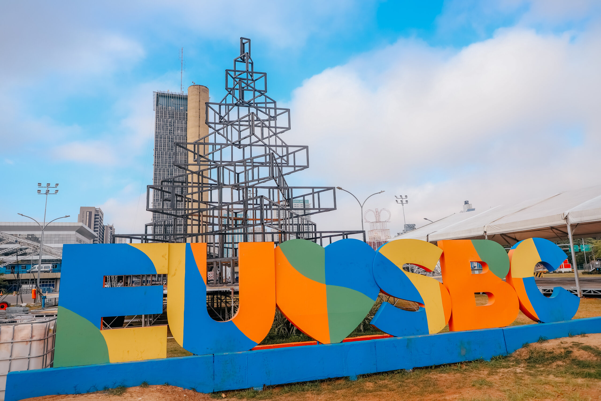NATAL ILUMINADO NO PAÇO DE SÃO BERNARDO UNE FESTA E SOLIDARIEDADE