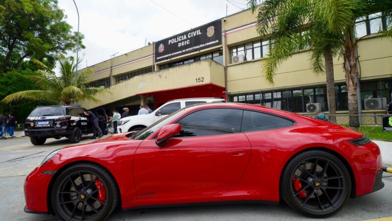 POLÍCIA CIVIL APREENDE FROTA DE LUXO EM OPERAÇÃO CONTRA LAVAGEM DE DINHEIRO DE FACÇÃO EM SP