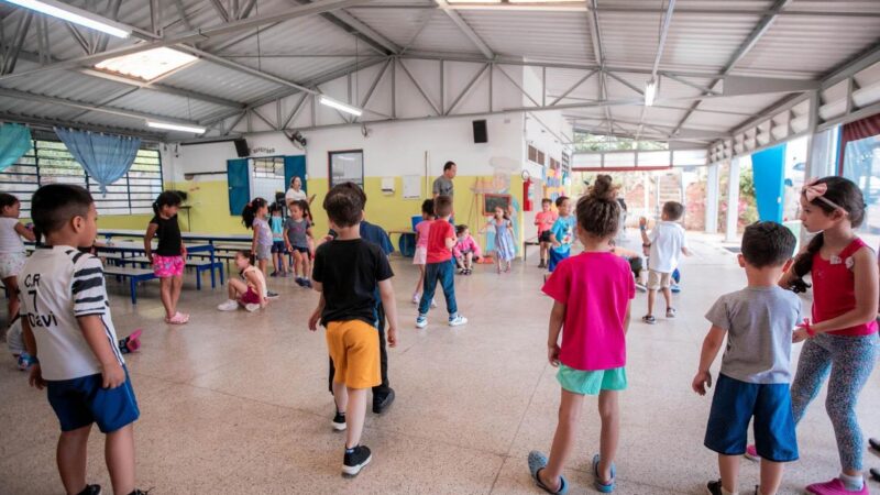 ESTAÇÃO FÉRIAS LEVA BRINCADEIRAS, CULTURA E APRENDIZAGEM PARA CRIANÇAS EM GUARULHOS
