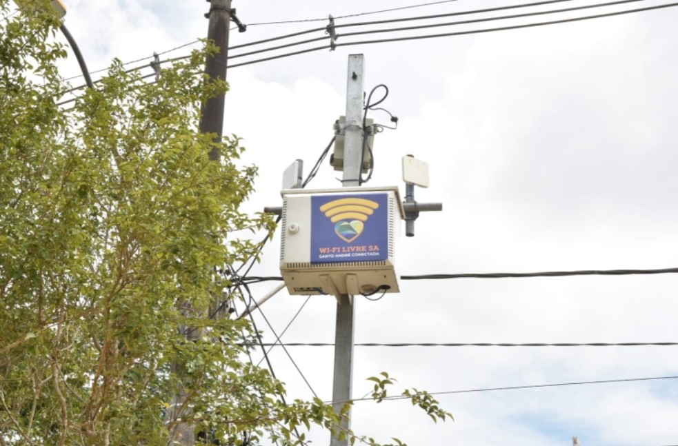 PRAÇA LAMARTINE, NO JARDIM SANTO ANDRÉ, PASSA A OFERECER WI-FI GRATUITO APÓS REFORMA