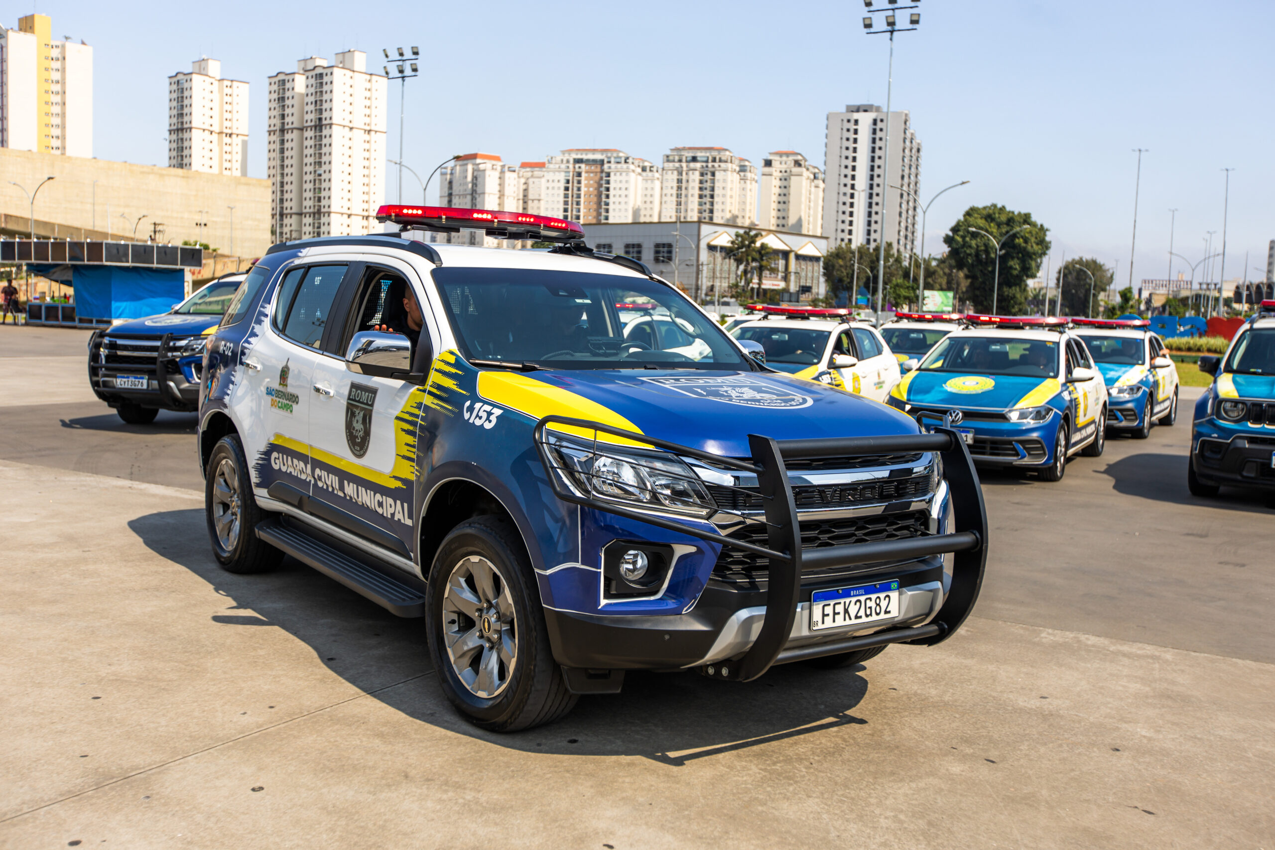 ROMU DE SÃO BERNARDO CUMPRE MANDADO DE PRISÃO CONTRA FORAGIDO DA JUSTIÇA DURANTE PATRULHAMENTO