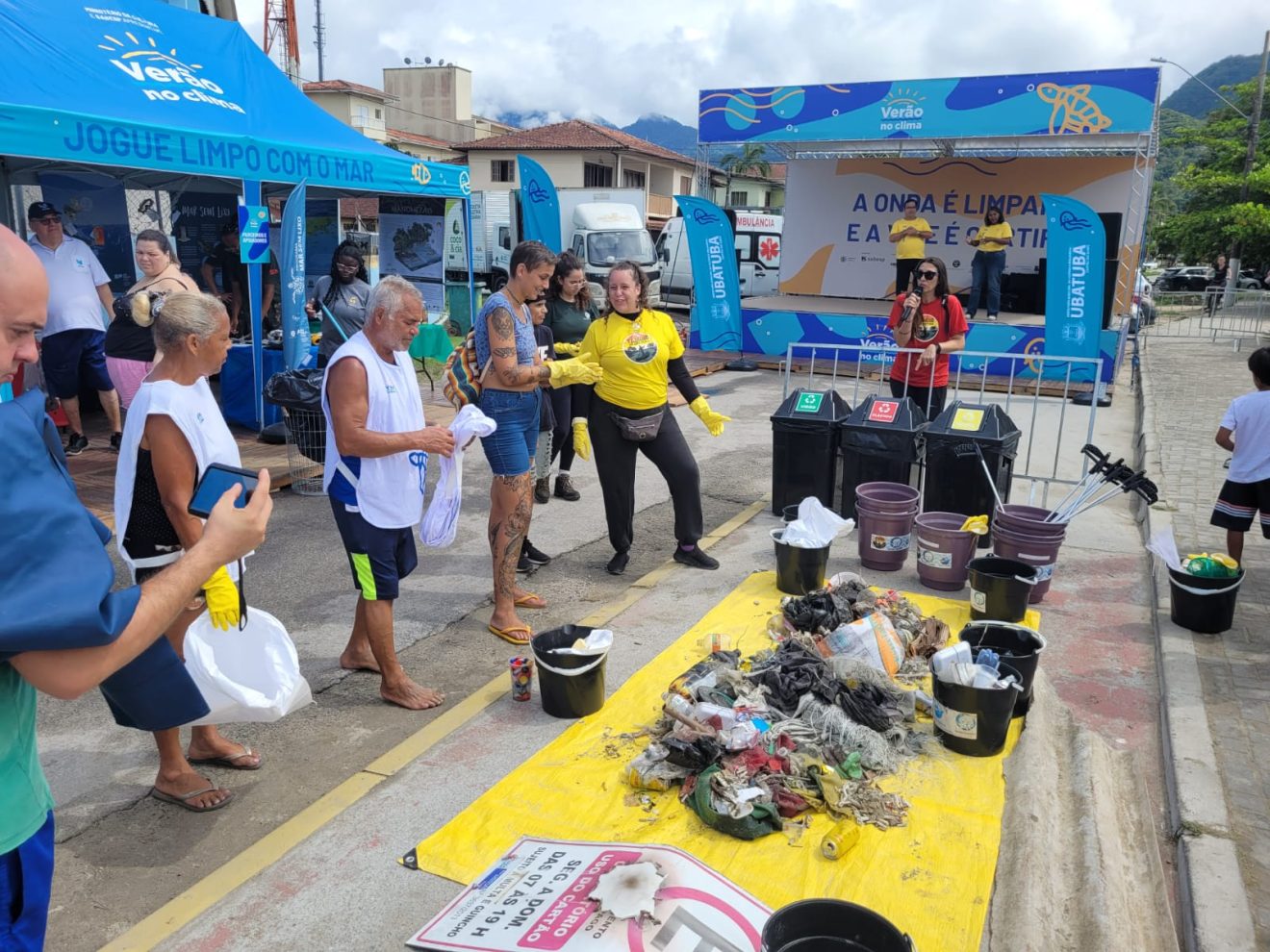 UBATUBA RECEBE 6ª ETAPA DO VERÃO NO CLIMA 2025/26 COM MUTIRÃO DE LIMPEZA E ATIVIDADES CULTURAIS