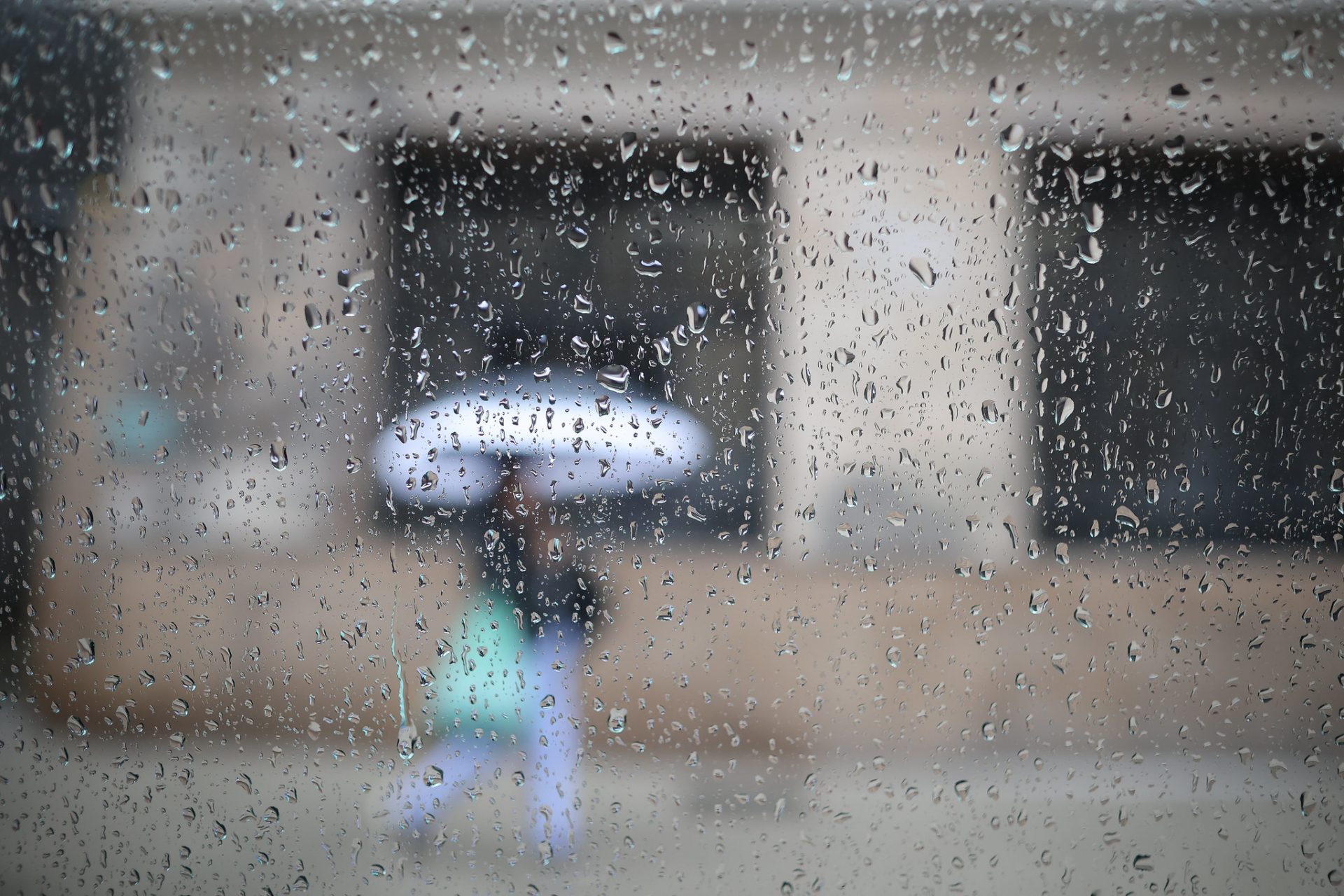DEFESA CIVIL EMITE ALERTA PARA CHUVAS INTENSAS ENTRE SEGUNDA E TERÇA-FEIRA EM SÃO PAULO