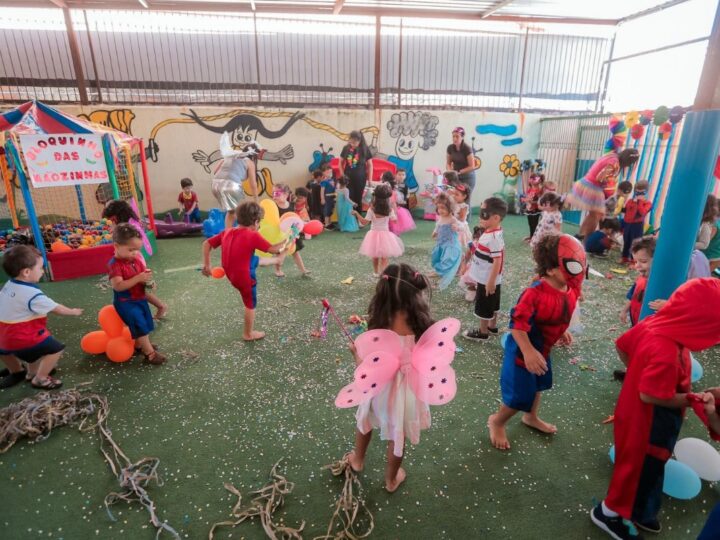 ESCOLAS DE GUARULHOS PROMOVEM ATIVIDADES DE CARNAVAL COM FOCO PEDAGÓGICO E CULTURAL