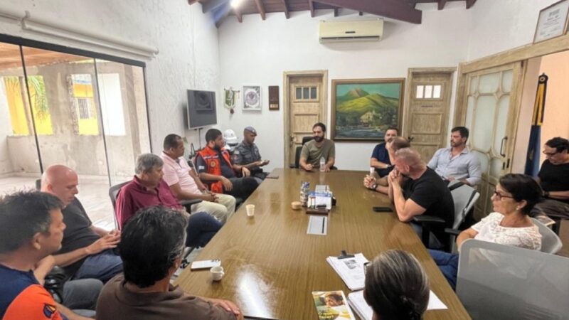 ILHABELA INSTALA GABINETE DE CRISE PARA MONITORAR PREVISÃO DE CHUVAS INTENSAS NO LITORAL