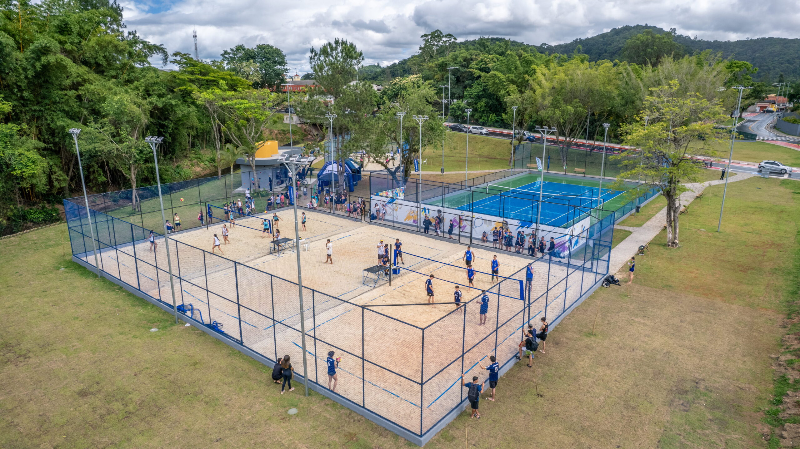 GUARAREMA ABRE NOVAS TURMAS GRATUITAS DE BALLET, ZUMBA, VÔLEI DE AREIA E TÊNIS