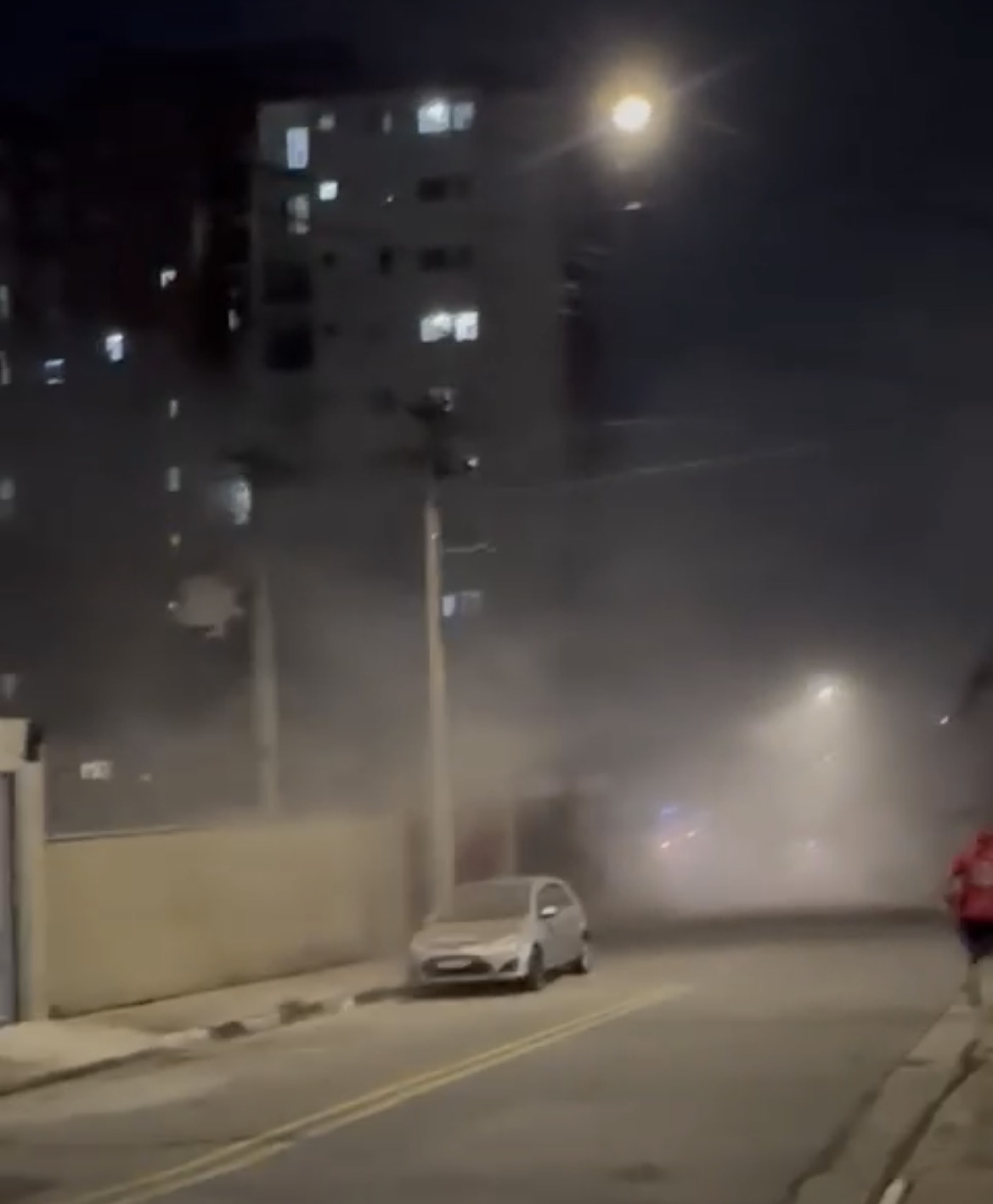 VÍDEO: PRÉDIO DE QUATRO ANDARES DESABA EM GUARULHOS NA MADRUGADA DE SEGUNDA-FEIRA