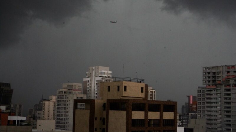 DEFESA CIVIL ALERTA PARA CHUVA E TEMPORAIS ISOLADOS EM TODO O ESTADO DE SÃO PAULO NESTA TERÇA-FEIRA