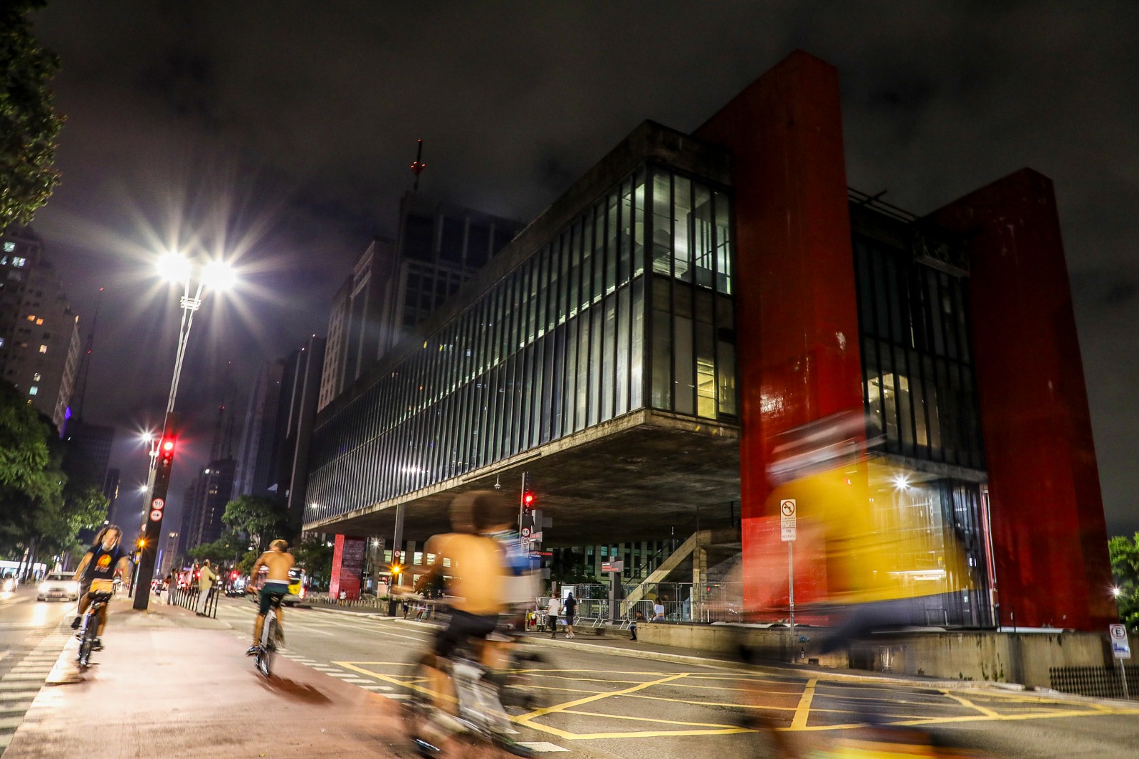 SEXTA-FEIRA TERÁ SOL, CALOR E POSSIBILIDADE DE CHUVA ISOLADA NO ESTADO DE SÃO PAULO